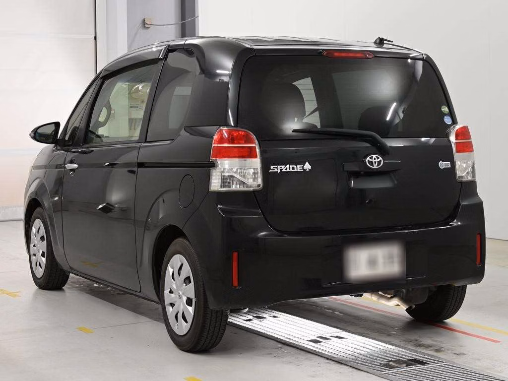 TOYOTA SPADE