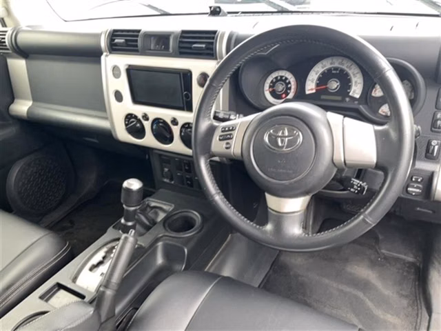 TOYOTA FJ CRUISER
