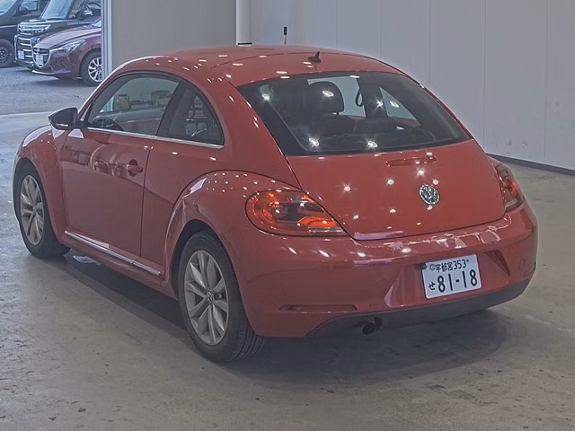 VOLKSWAGEN BEETLE