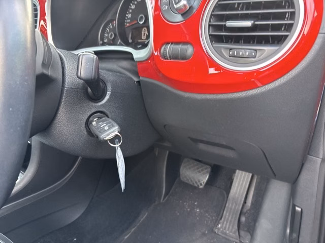 VOLKSWAGEN BEETLE