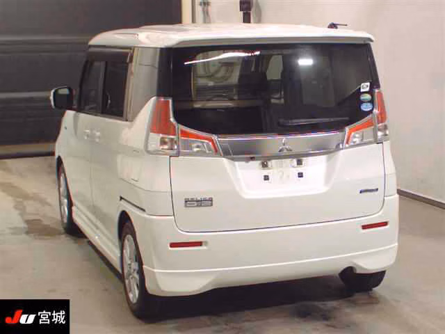 MITSUBISHI DELICA D:2
