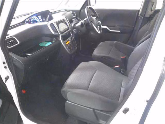 MITSUBISHI DELICA D:2
