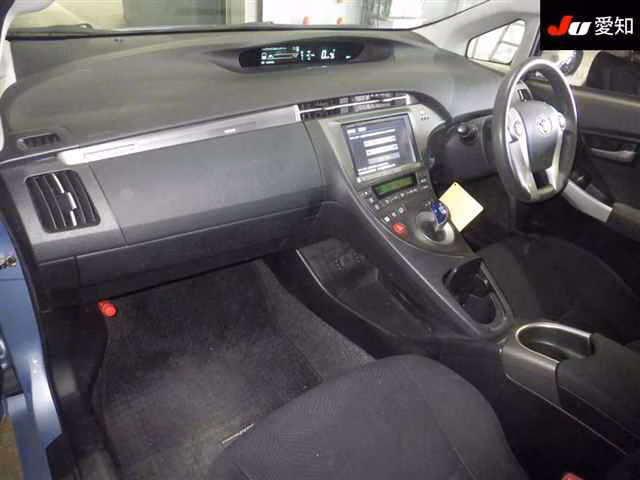 TOYOTA PRIUS PHV