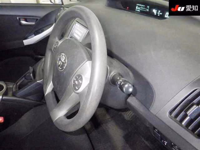 TOYOTA PRIUS PHV