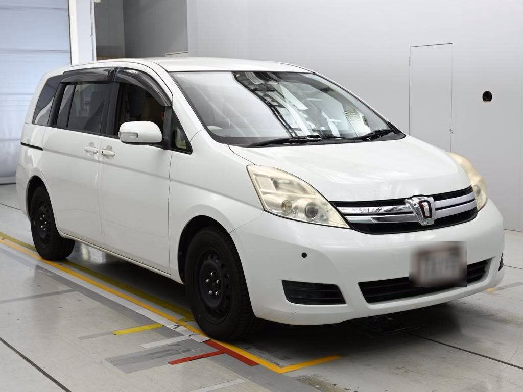 TOYOTA ISIS