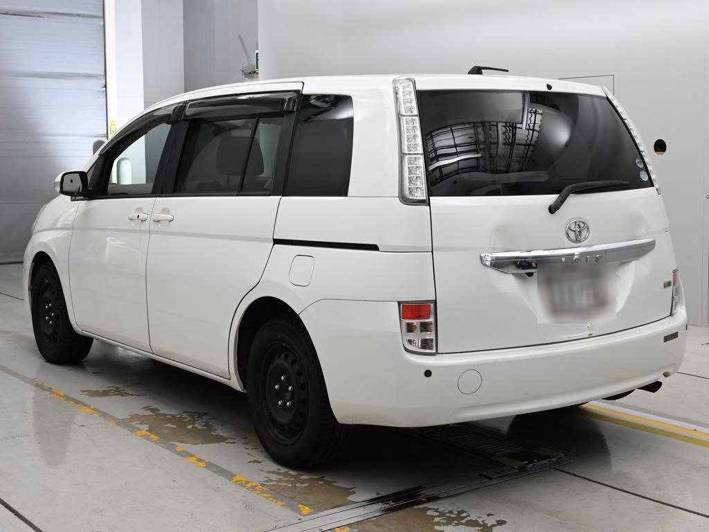TOYOTA ISIS