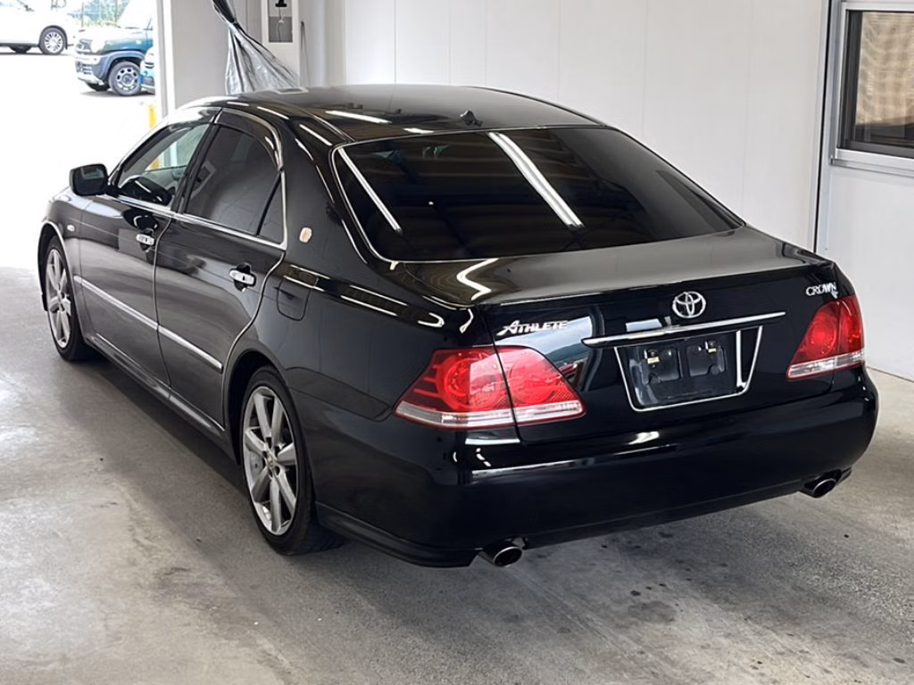 TOYOTA CROWN
