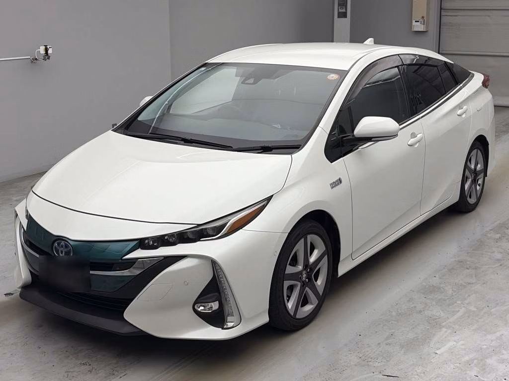 TOYOTA PRIUS PHV