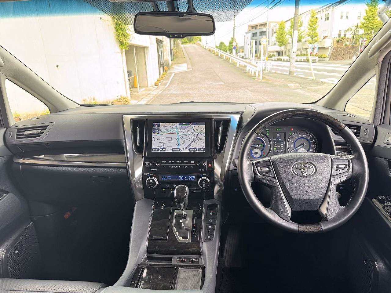 TOYOTA ALPHARD