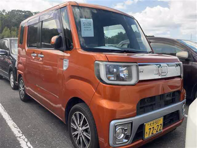 DAIHATSU WAKE