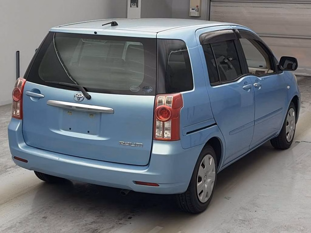 TOYOTA RAUM