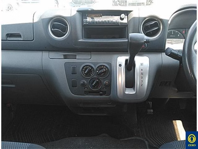 NISSAN NV350 CARAVAN