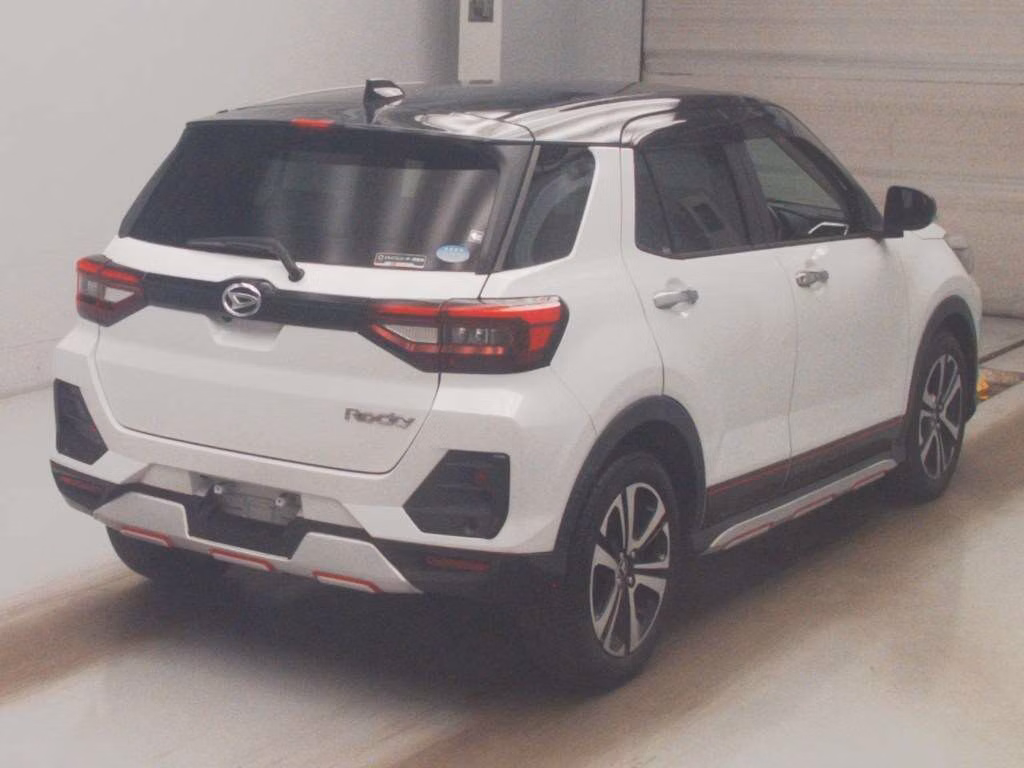 DAIHATSU ROCKY