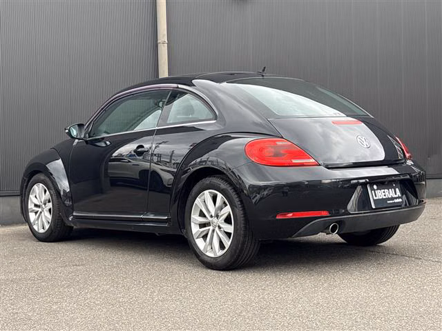 VOLKSWAGEN BEETLE