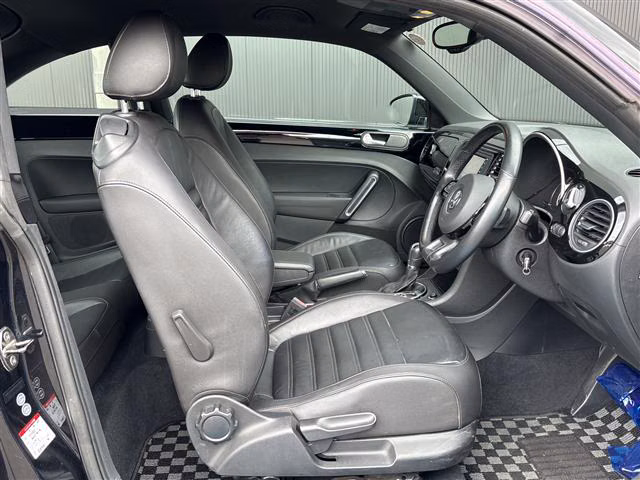 VOLKSWAGEN BEETLE