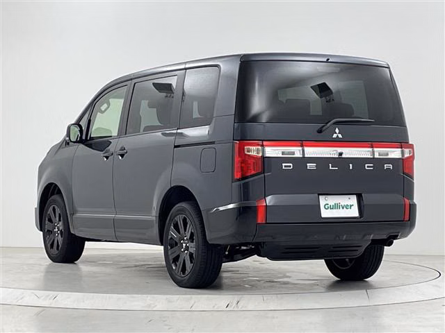 MITSUBISHI DELICA D:5