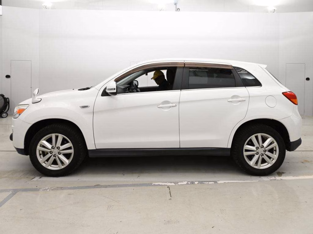 MITSUBISHI RVR
