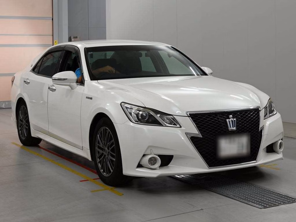 TOYOTA CROWN