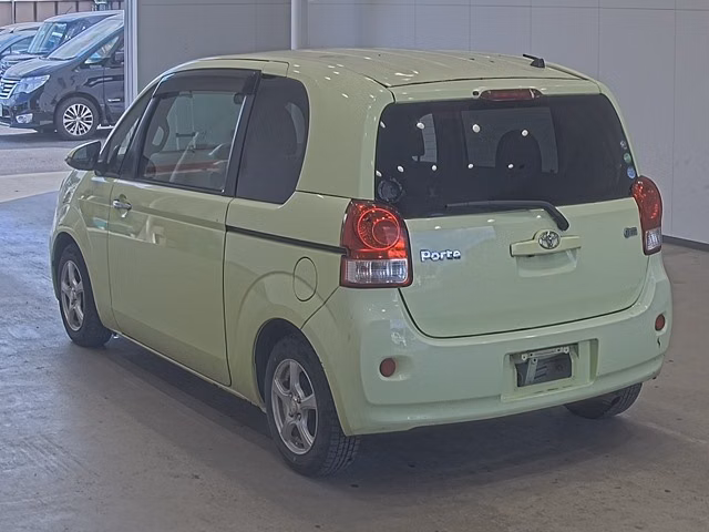 TOYOTA PORTE