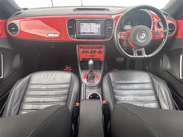 VOLKSWAGEN BEETLE