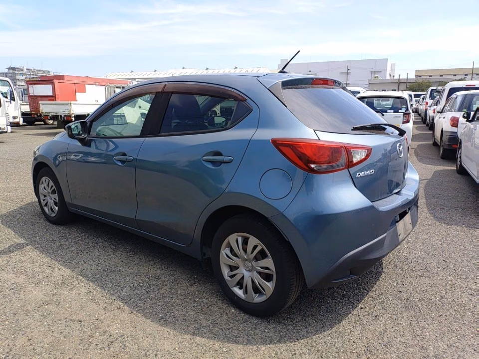 MAZDA DEMIO