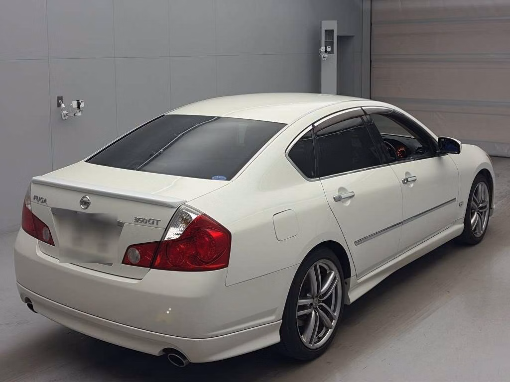NISSAN FUGA