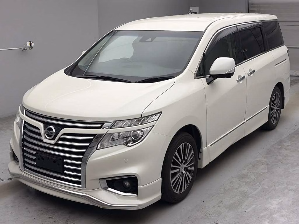 NISSAN ELGRAND