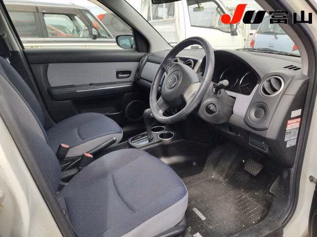 MAZDA VERISA