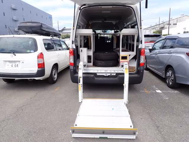 NISSAN NV350 CARAVAN