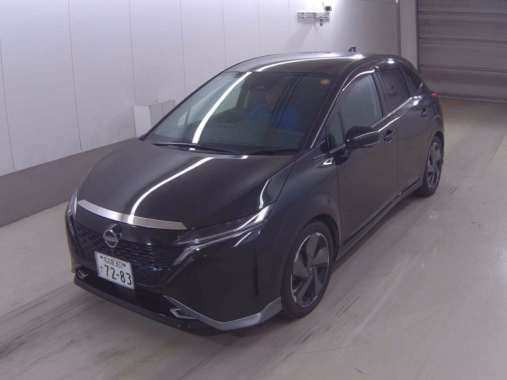NISSAN AURA