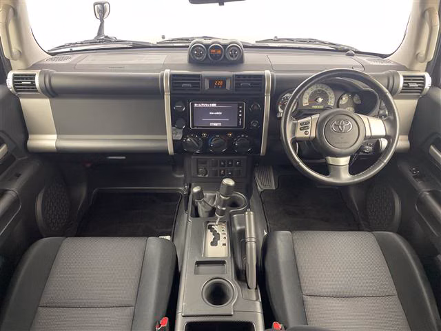 TOYOTA FJ CRUISER