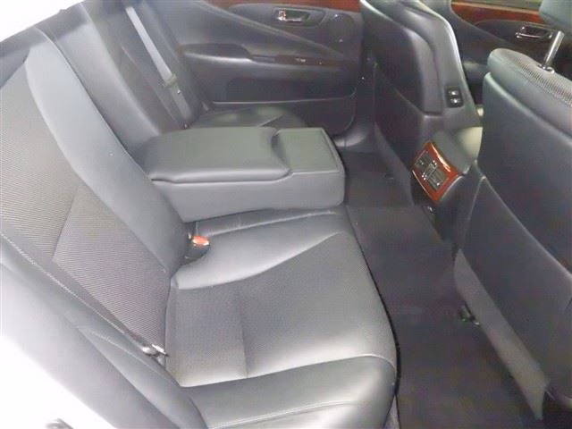 LEXUS LS460