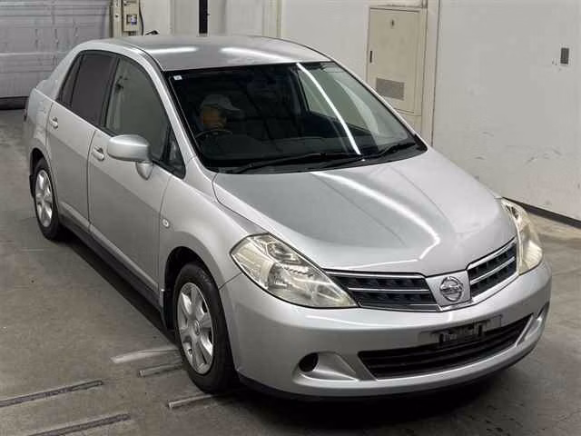 Nissan Tiida Latio