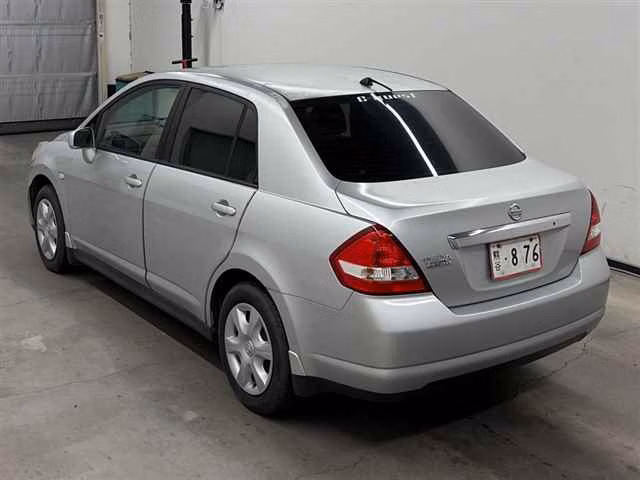NISSAN TIIDA LATIO