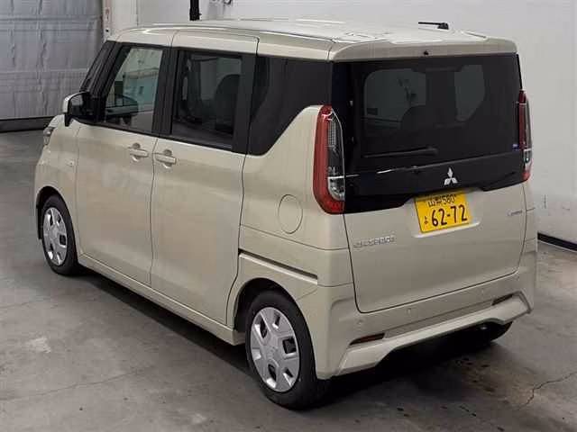 MITSUBISHI EK SPACE