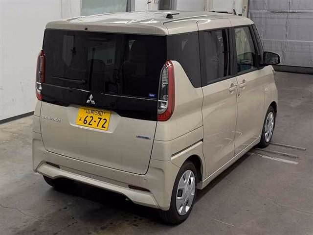 MITSUBISHI EK SPACE