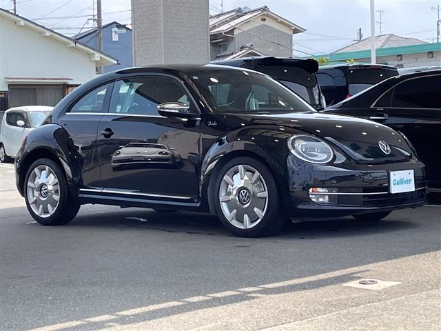 VOLKSWAGEN BEETLE