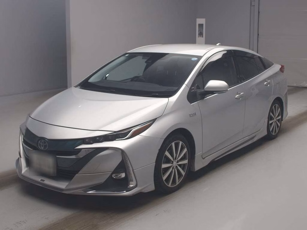 TOYOTA PRIUS PHV