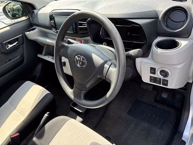 TOYOTA PIXIS EPOCH