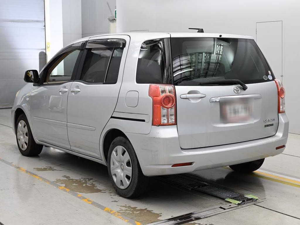 TOYOTA RAUM
