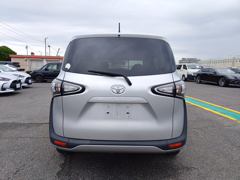 TOYOTA SIENTA
