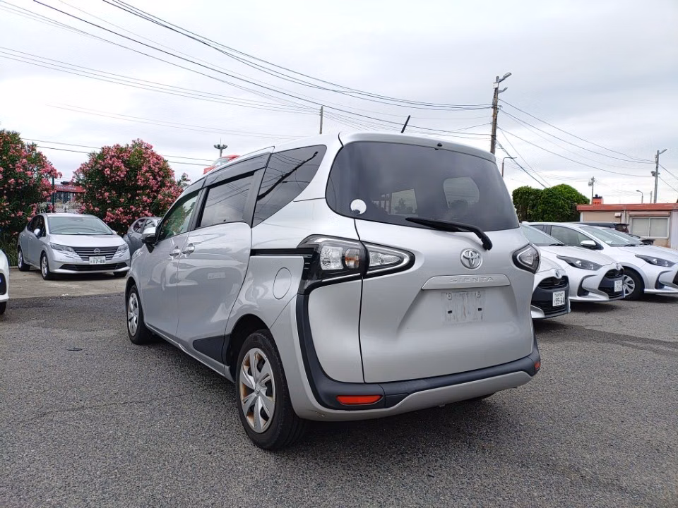 TOYOTA SIENTA