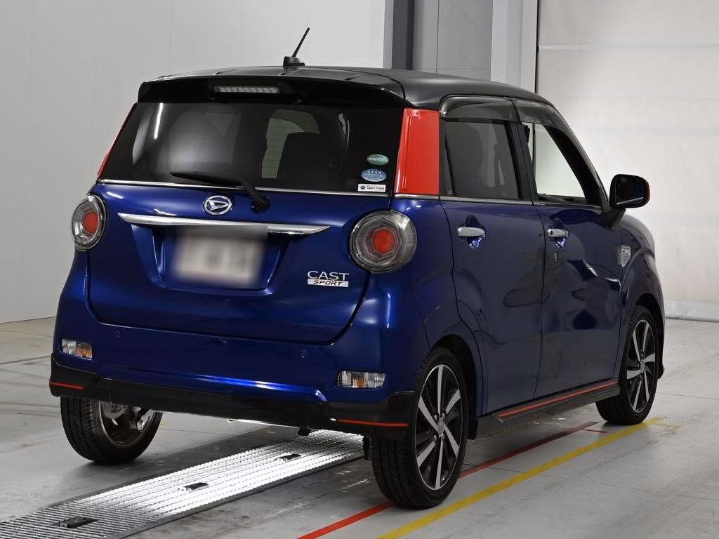 DAIHATSU CAST