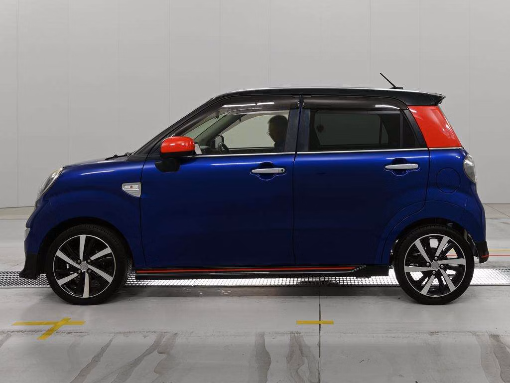 DAIHATSU CAST