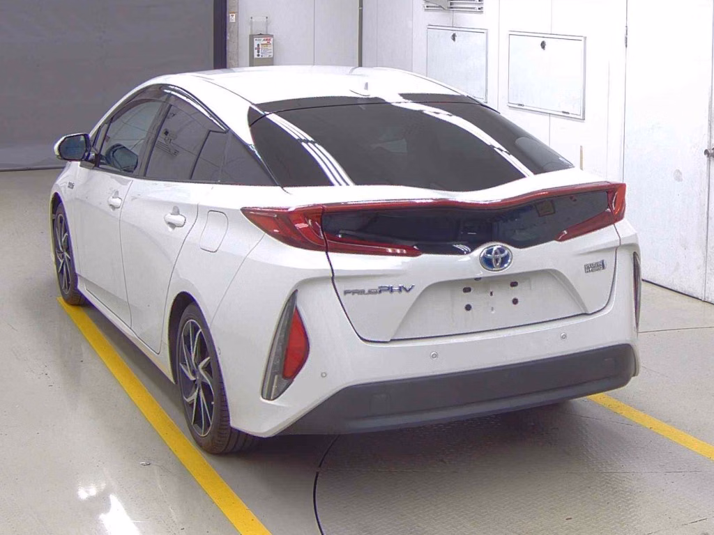 TOYOTA PRIUS PHV