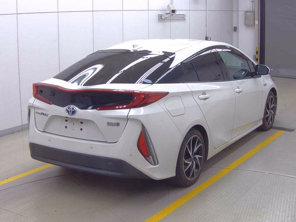 TOYOTA PRIUS PHV