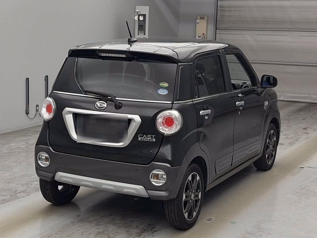 DAIHATSU CAST