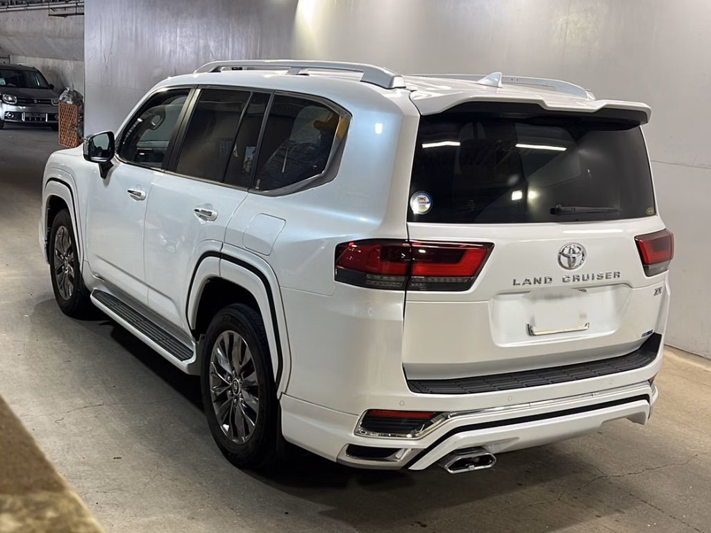 TOYOTA LAND CRUISER