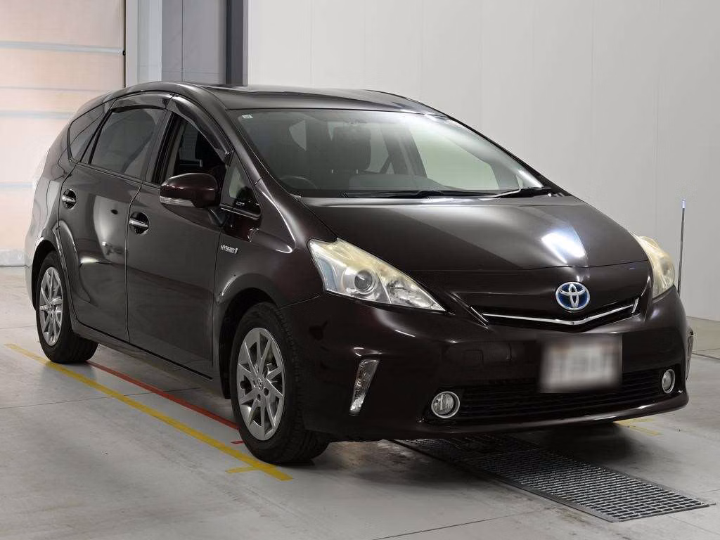 TOYOTA PRIUS ALPHA