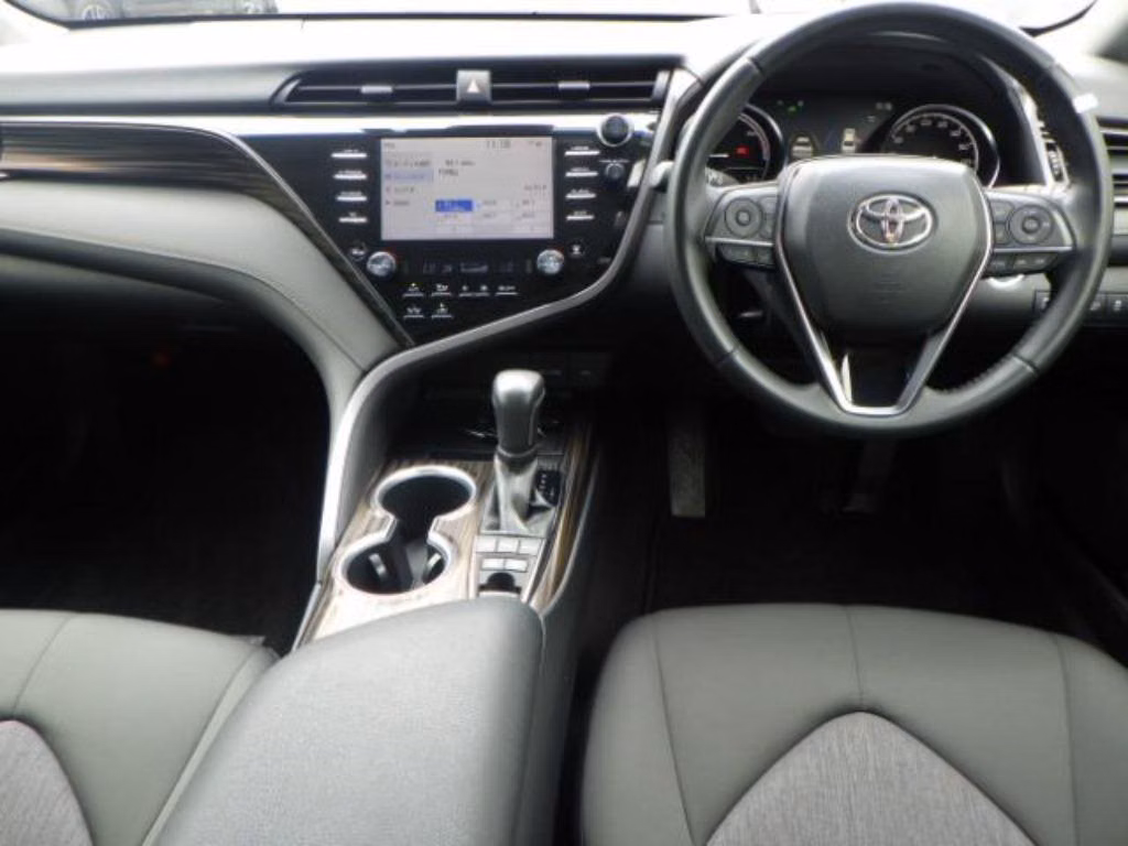 TOYOTA CAMRY